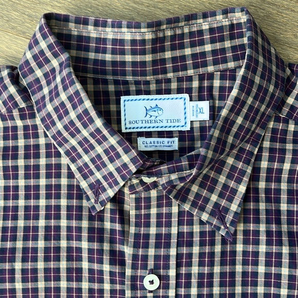 Southern Tide classic fit button-down - Picture 2 of 2